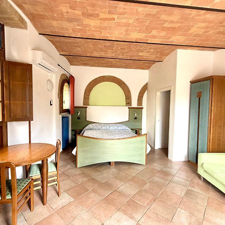 Bed & Breakfast Casale Gregoriano And Apartaments サン・ジミニャーノ エクステリア 写真