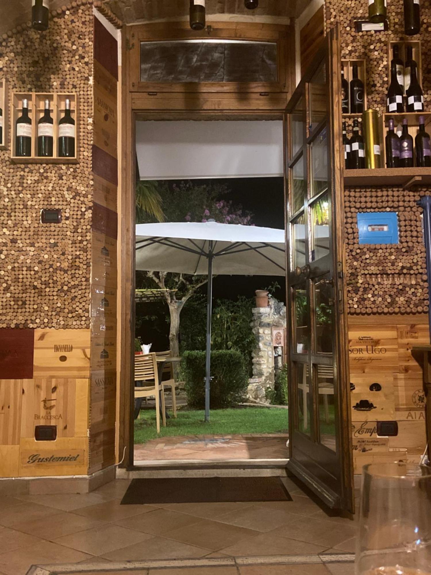 Bed & Breakfast Casale Gregoriano And Apartaments サン・ジミニャーノ エクステリア 写真