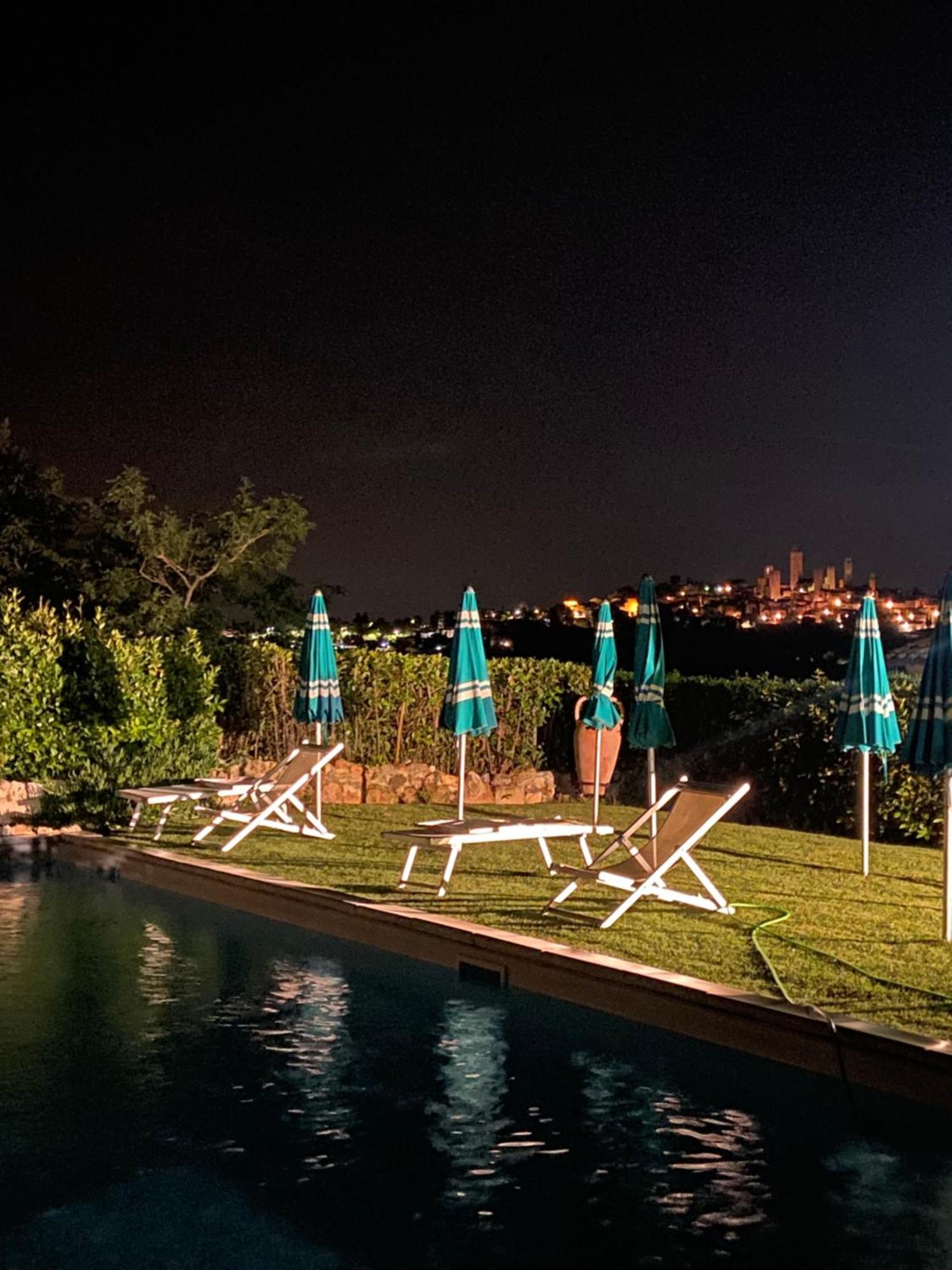 Bed & Breakfast Casale Gregoriano And Apartaments サン・ジミニャーノ エクステリア 写真