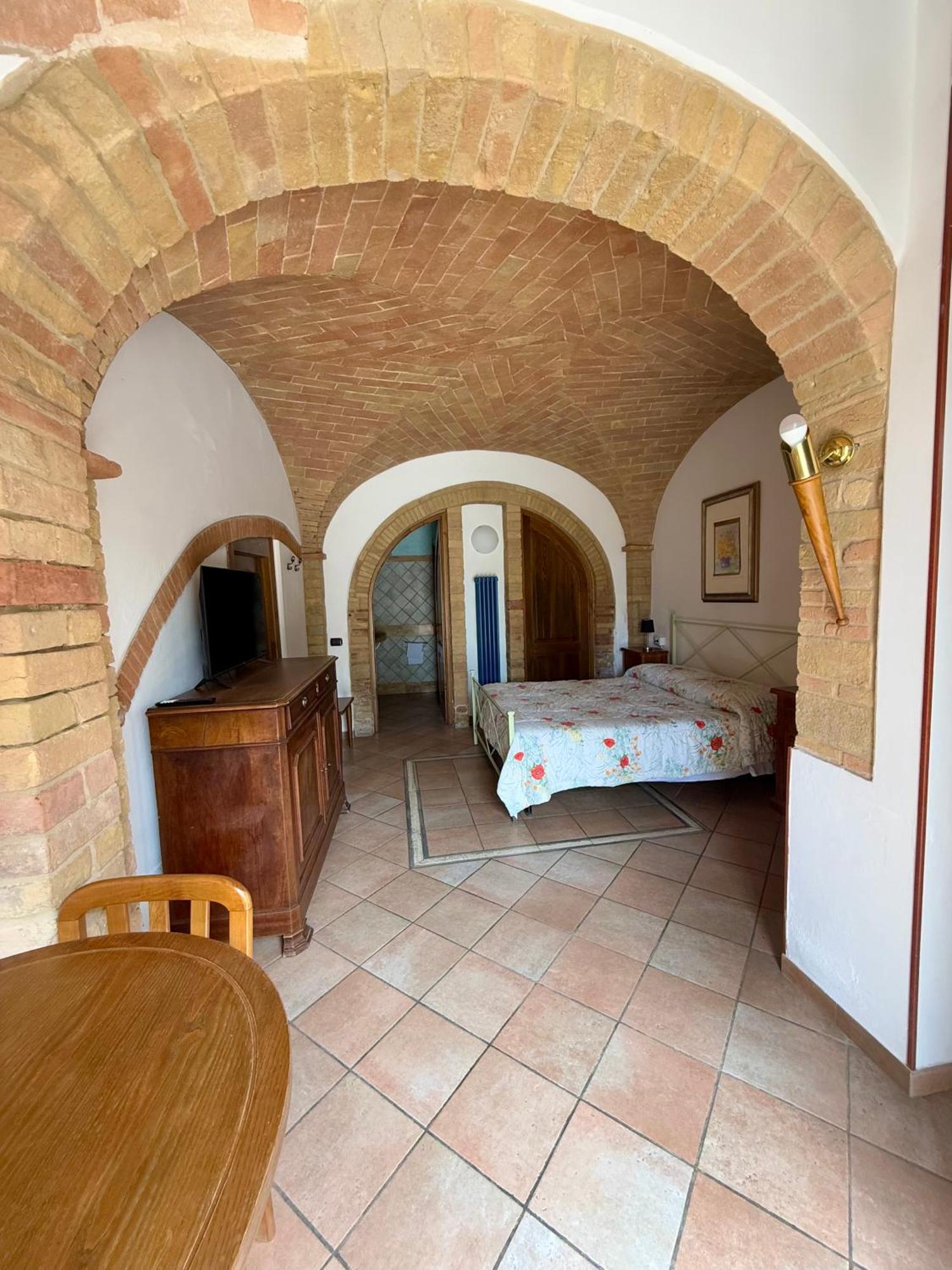 Bed & Breakfast Casale Gregoriano And Apartaments サン・ジミニャーノ エクステリア 写真